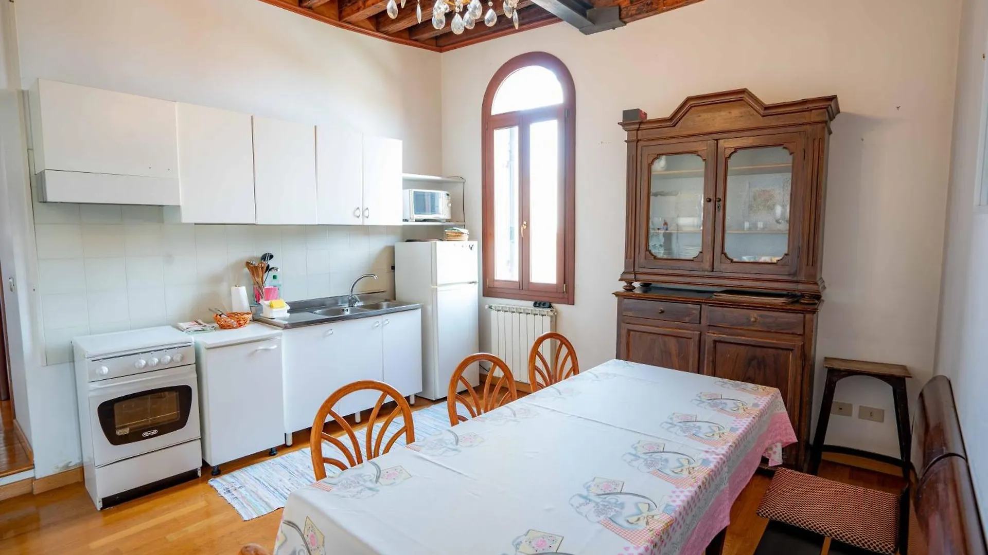 San Trovaso Apartment Venice