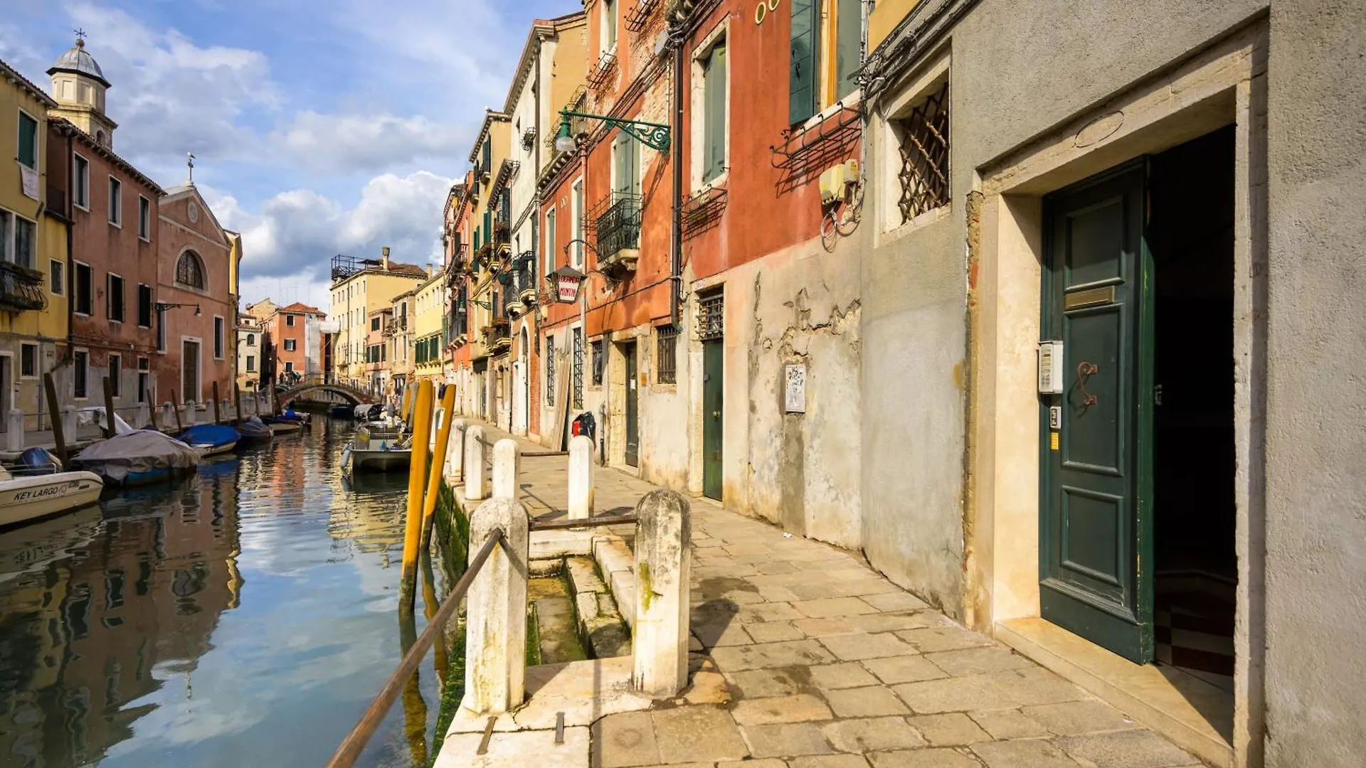 San Trovaso Apartment Venice