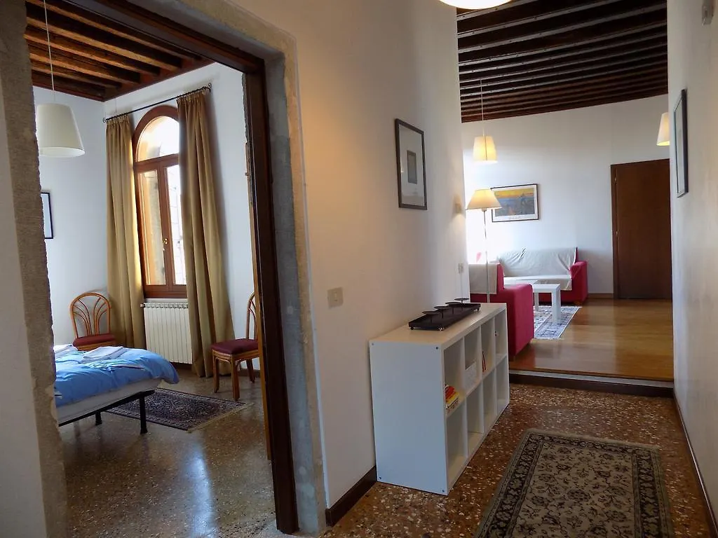 Apartment San Trovaso