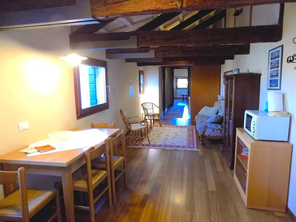 San Trovaso Apartment
