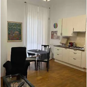 https://in-front-of-coliseum-3.it-romehotels.com