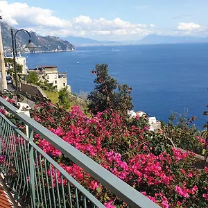 https://casa-amalfitana.hotels-amalfi.com