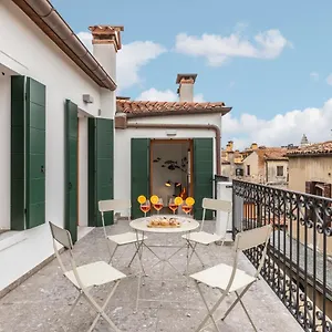 Apartment La Bricola Terrace, Venice